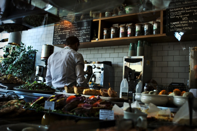 magasin-ANTIBES-min_bar_cafe_restaurant_shop_counter_showcase_display_fresh-877172